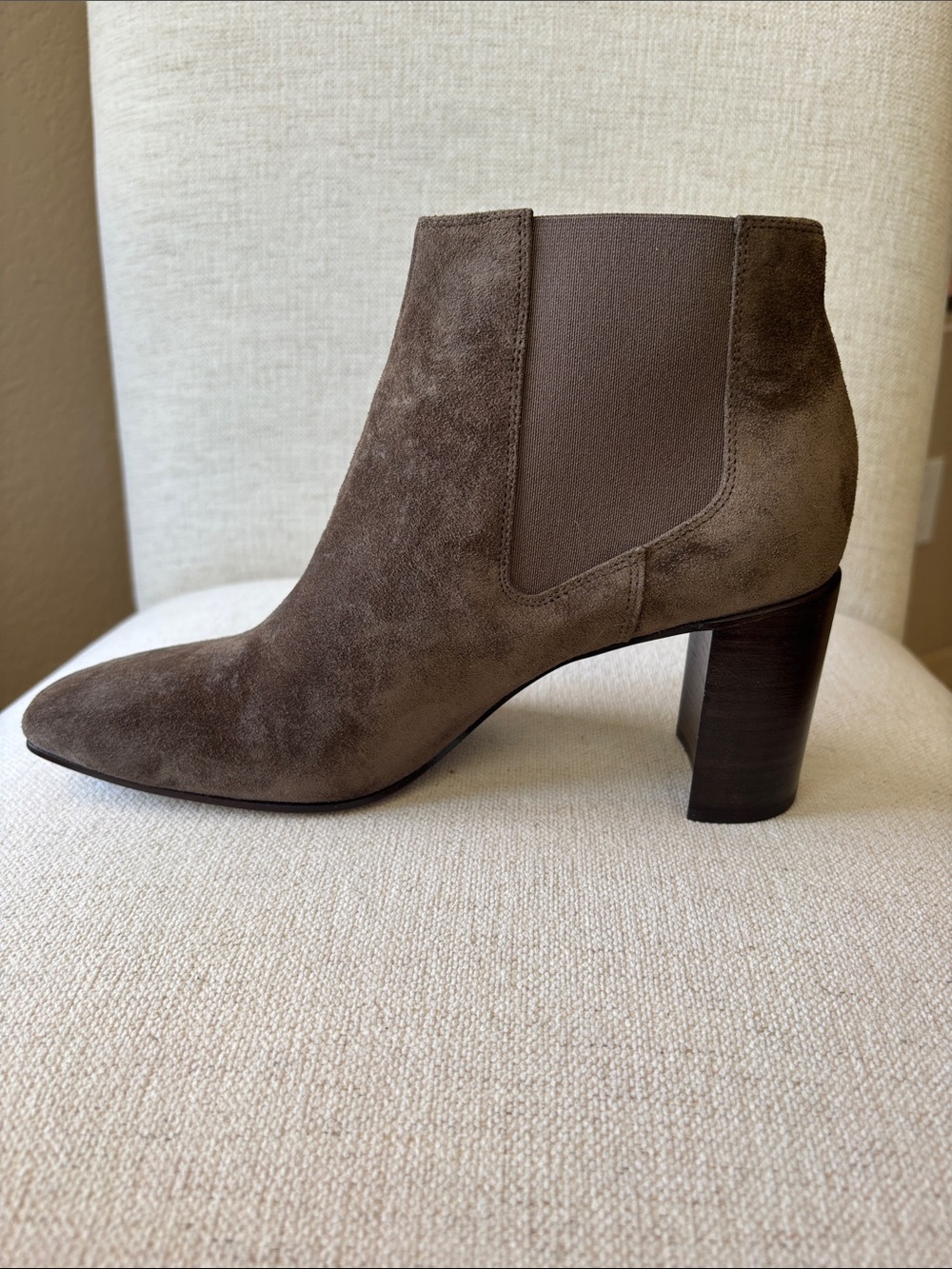 Rag and Bone Aslen Boot. Taupe Suede. Size 8. Made By Hand in Italy. NWT.